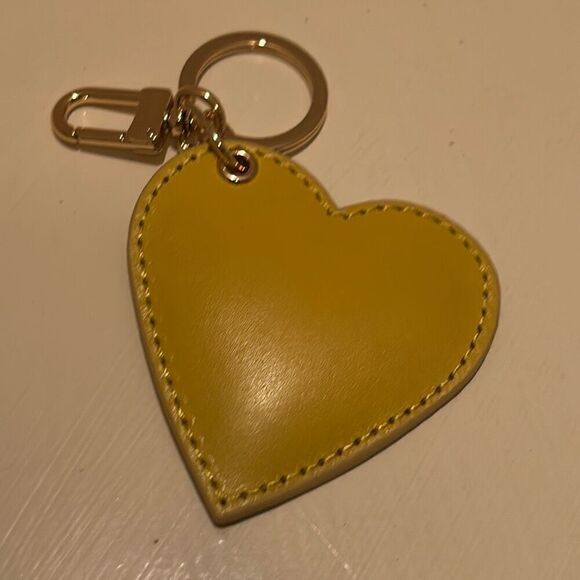 Sexy Little Vintage Handmade Genuine Leather Heart Bag Charm Yellow Keychain - Picture 2 of 7